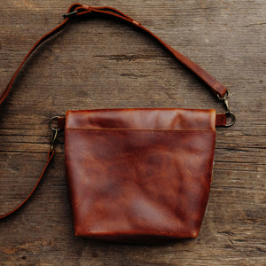 La Raiz Cross Body Bag