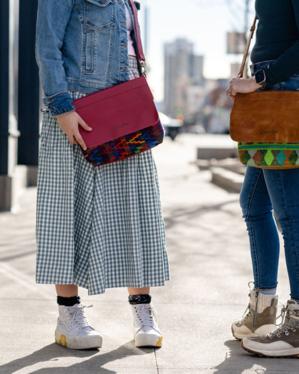 La Raiz Cross Body
