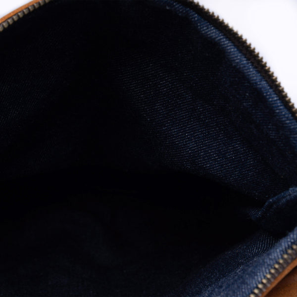 La Esencia Clutch