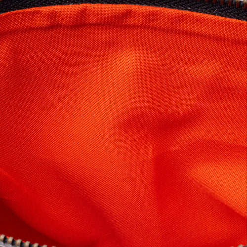 La Esencia Clutch